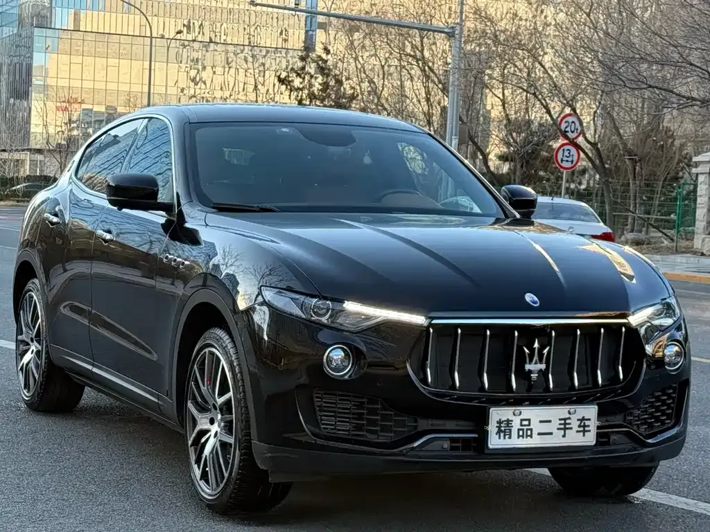 Maserati Levante — фото 3