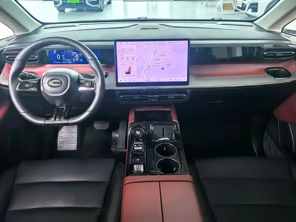 GAC Motor E8 Hybrid — фото 3