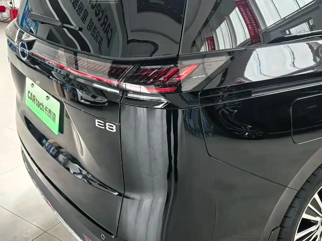 GAC Motor E8 Hybrid — фото 9