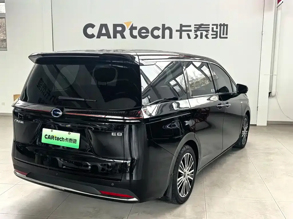 GAC Motor E8 Hybrid — фото 2