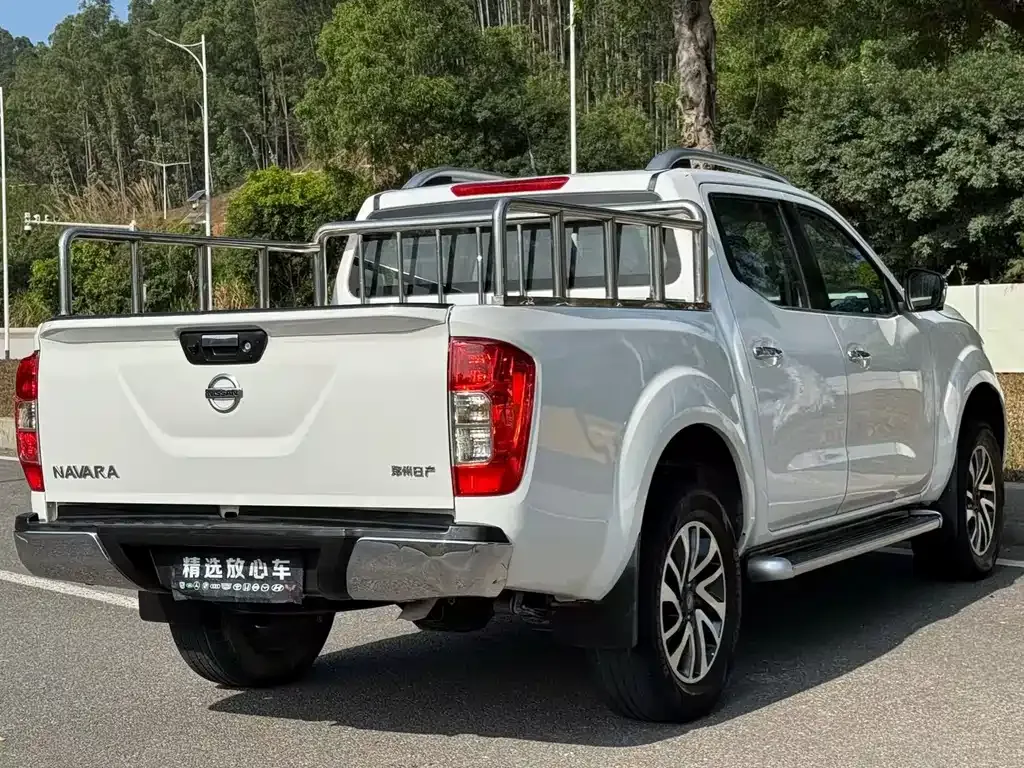 Nissan Navara — фото 5