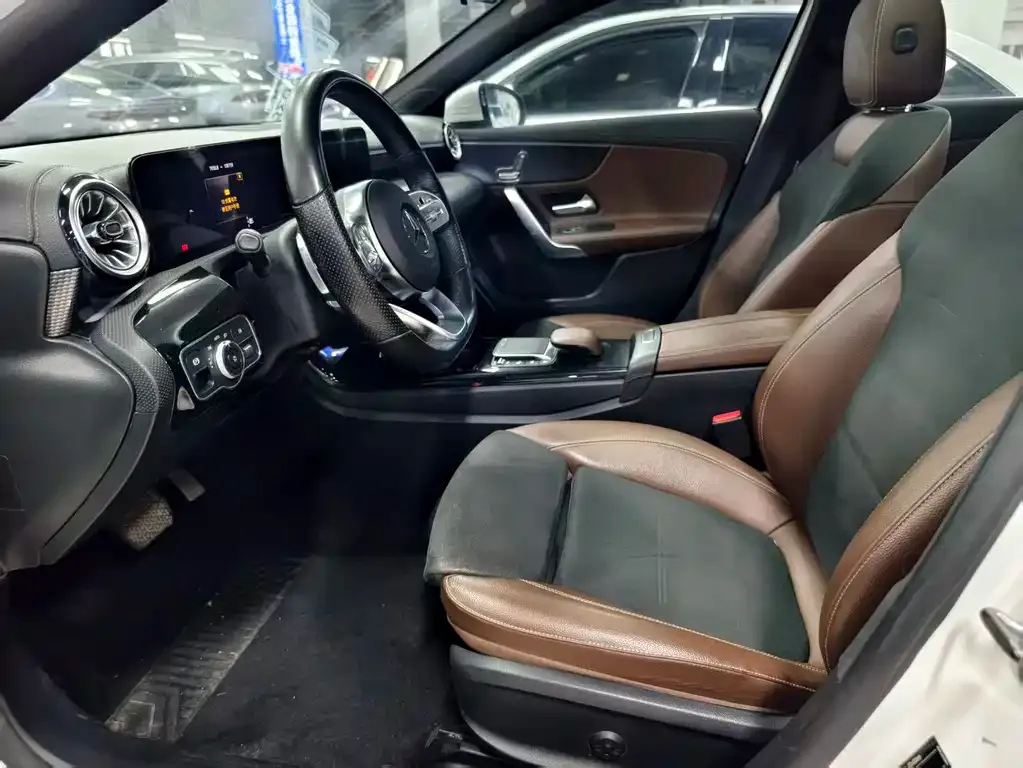 Mercedes-Benz A-Class — фото 10