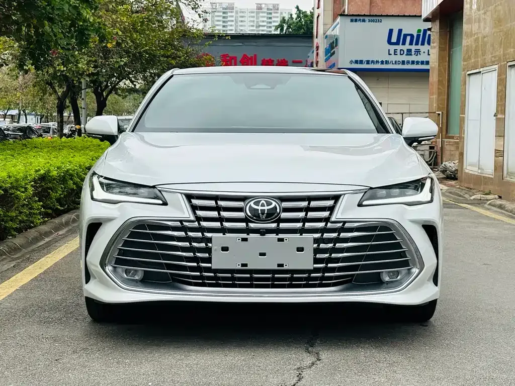 Toyota Avalon — фото 5
