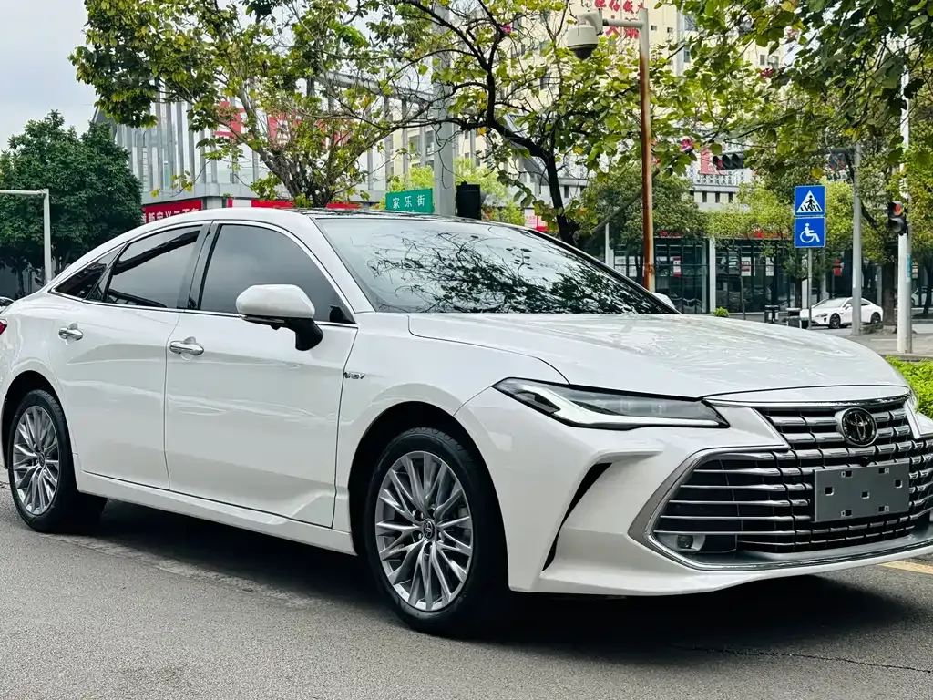 Toyota Avalon — фото 6