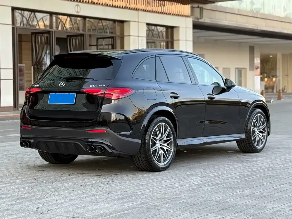 Mercedes-Benz GLC AMG — фото 6