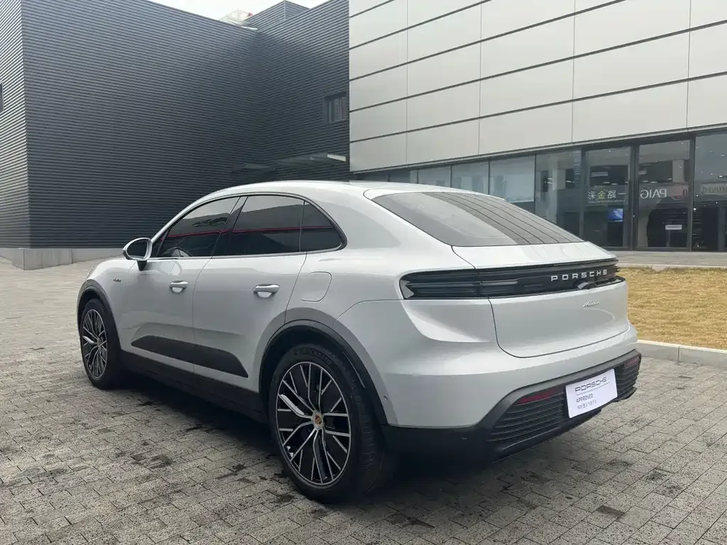 Porsche Macan EV — фото 6