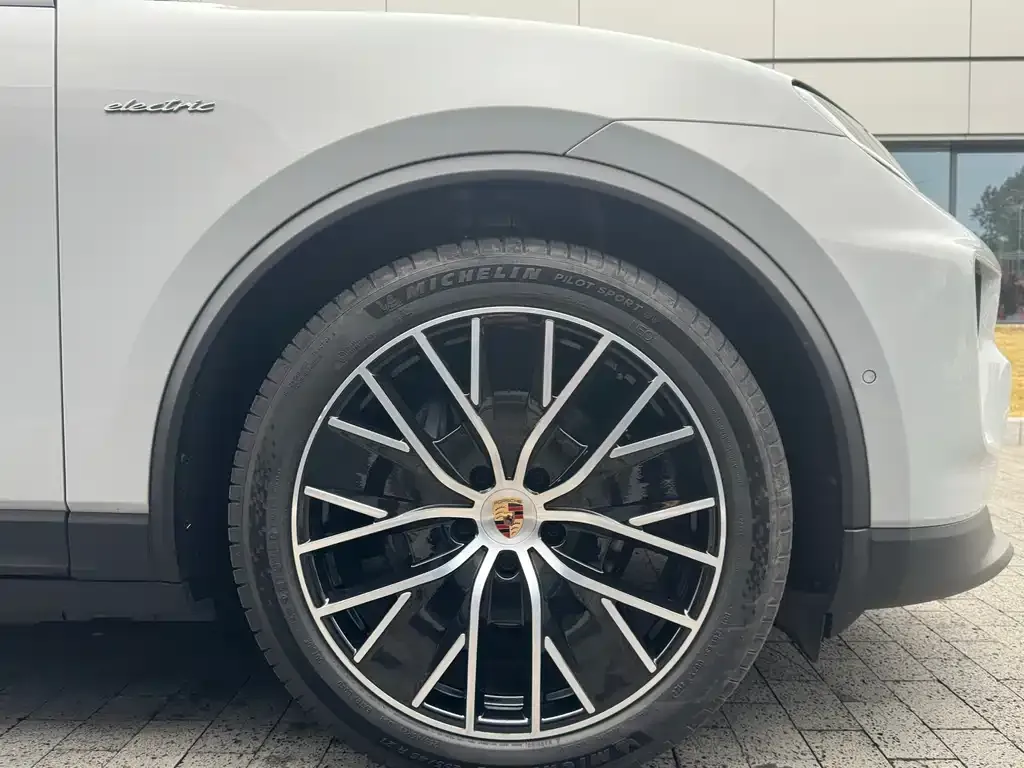 Porsche Macan EV — фото 8