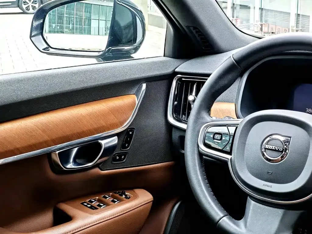 Volvo S90 — фото 7