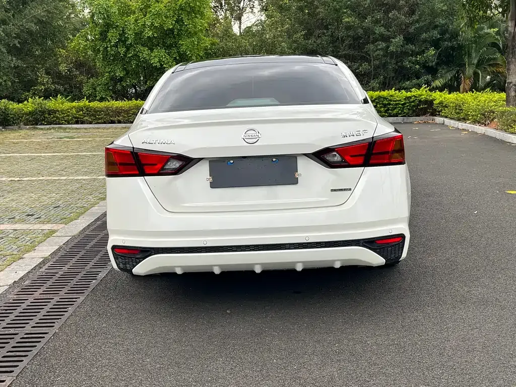 Nissan Teana — фото 10