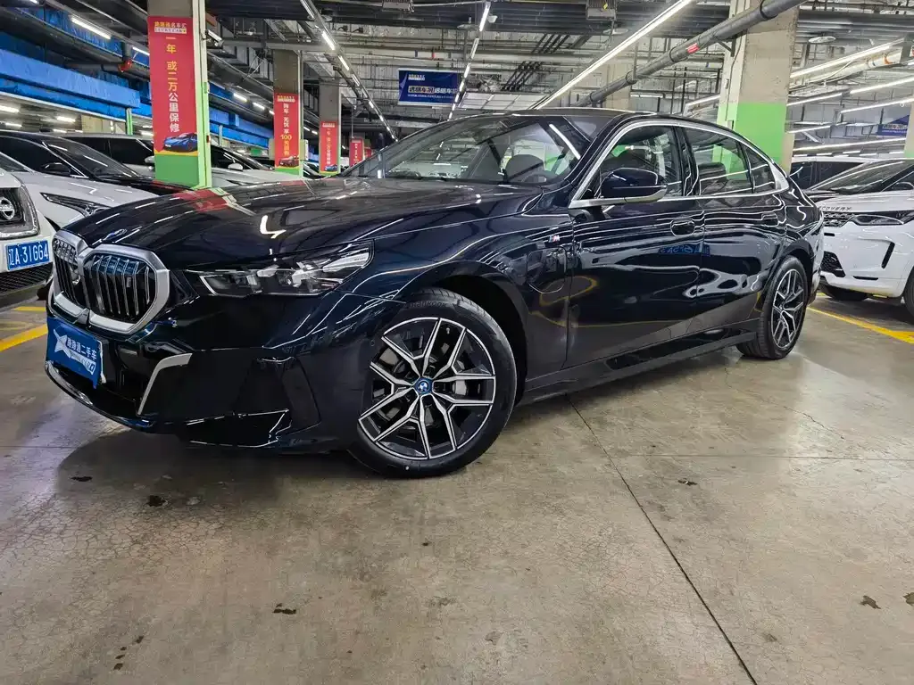 BMW i5 — фото 1