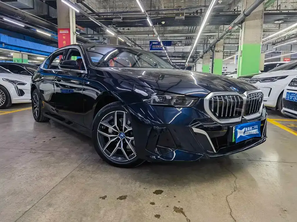BMW i5 — фото 3