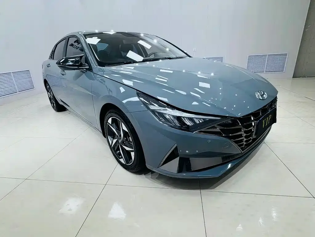 Hyundai Elantra — фото 5
