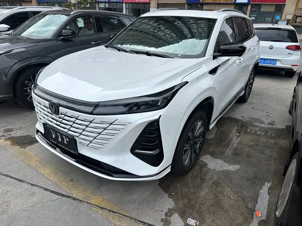 Changan CS75PLUS — фото 1