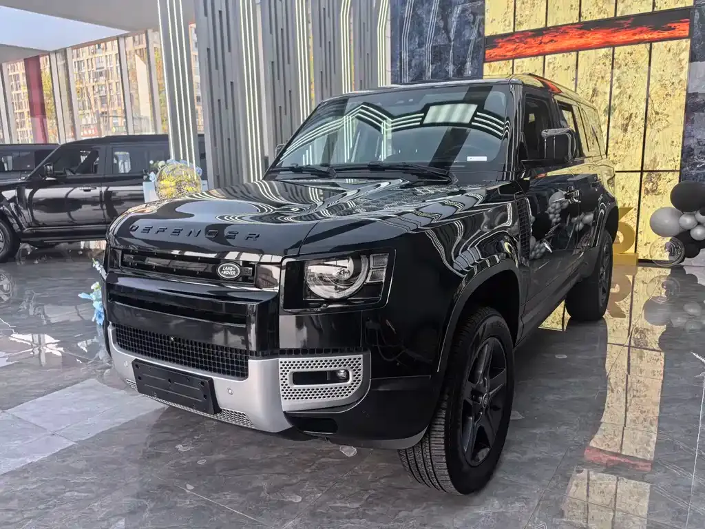 Land Rover Defender — фото 1