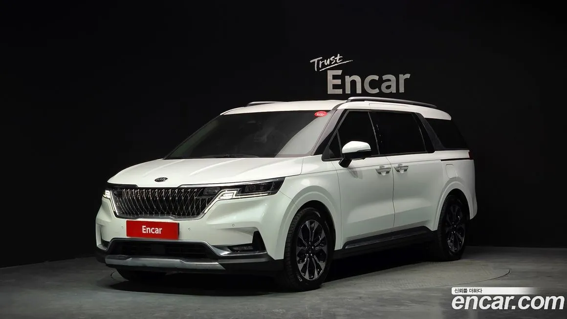Kia Carnival — фото 1