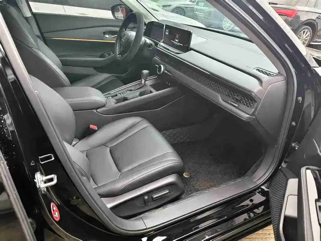 Honda Accord — фото 6