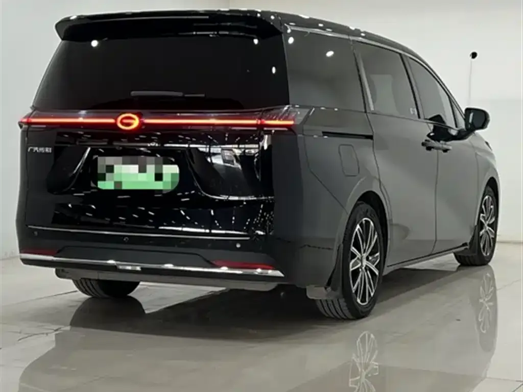 GAC Motor E8 Hybrid — фото 3