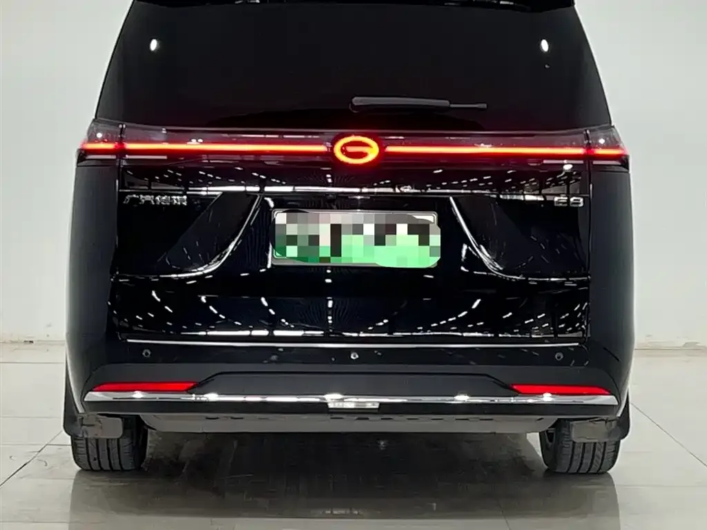 GAC Motor E8 Hybrid — фото 2
