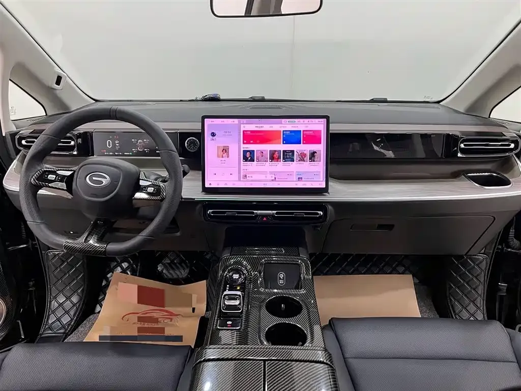 GAC Motor E8 Hybrid — фото 10