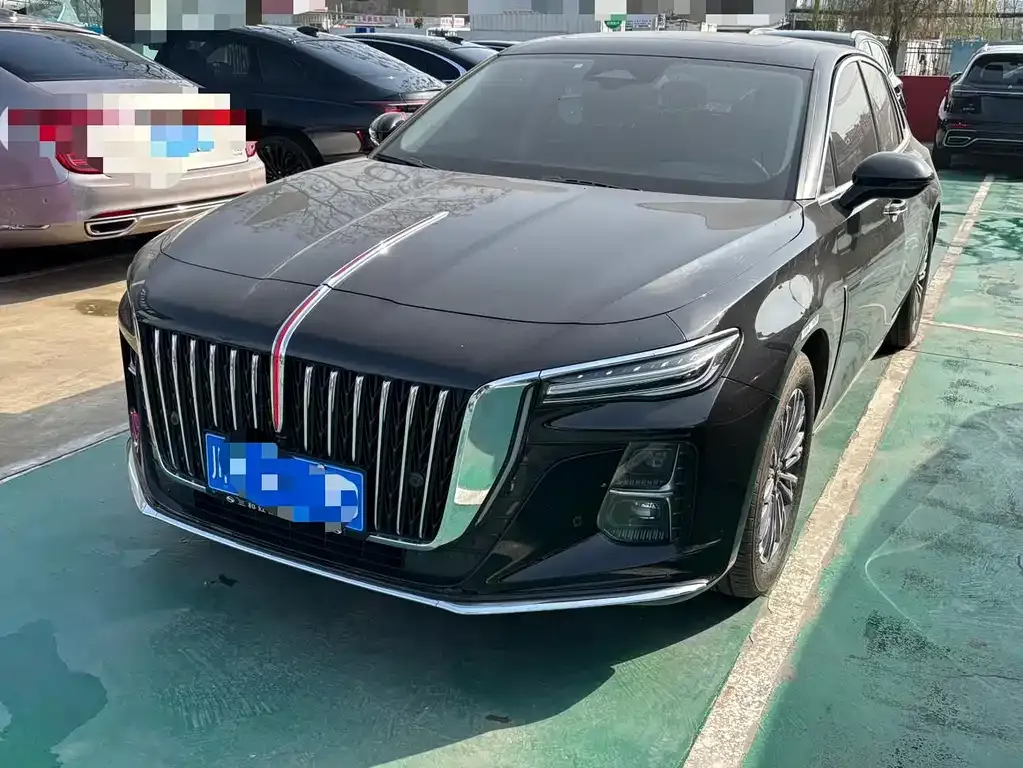 Hongqi H5 — фото 1