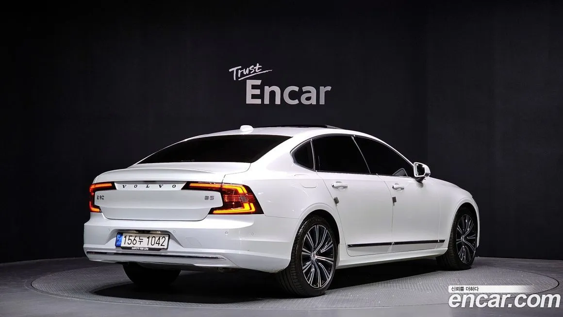 Volvo S90 — фото 9