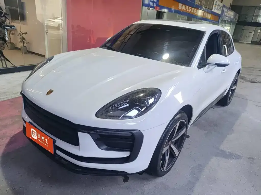 Porsche Macan — фото 1