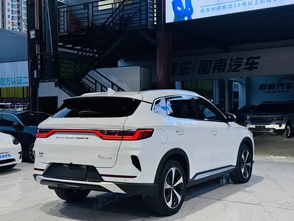 BYD PLUS New Energy — фото 10