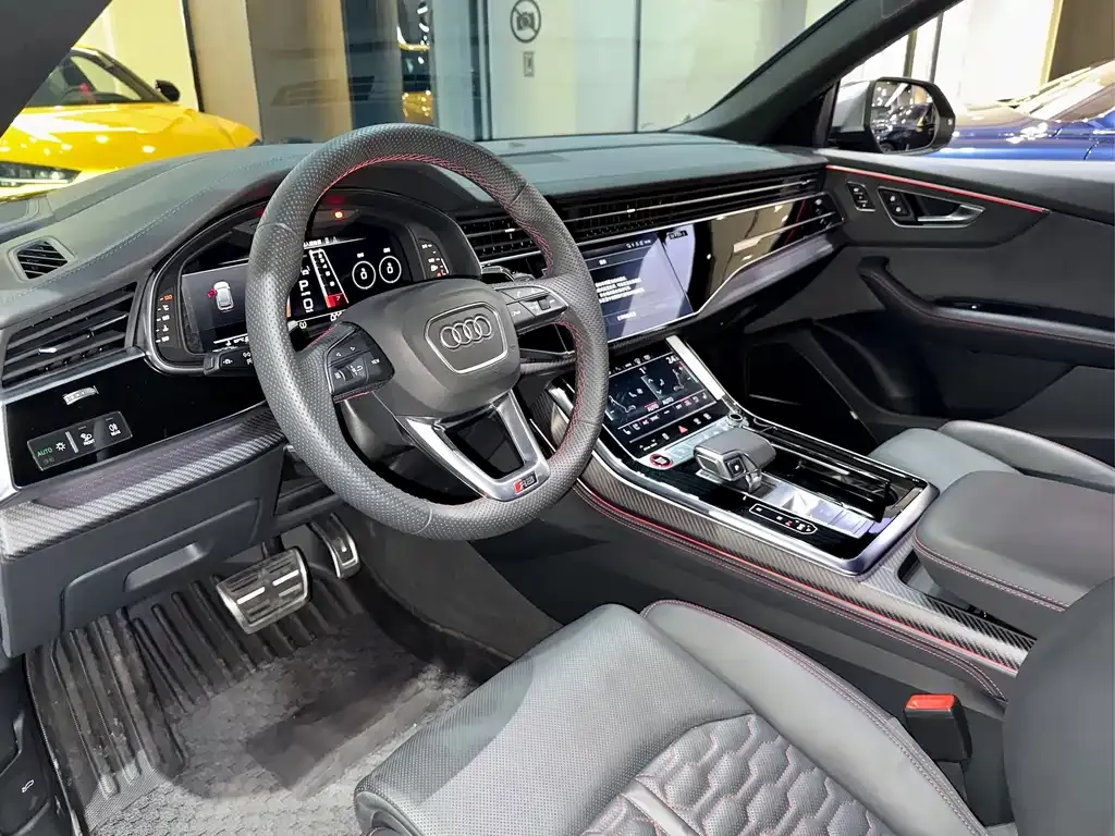 Audi RS Q8 — фото 4