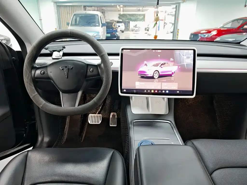 Tesla Model Y — фото 7