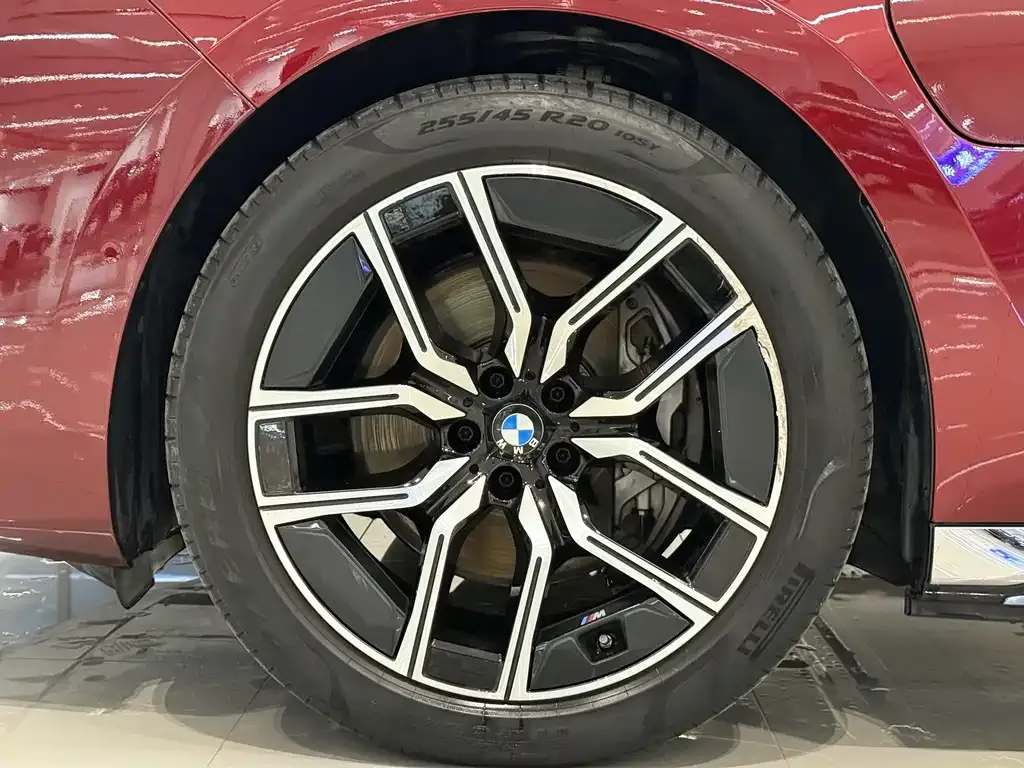 BMW i7 — фото 9