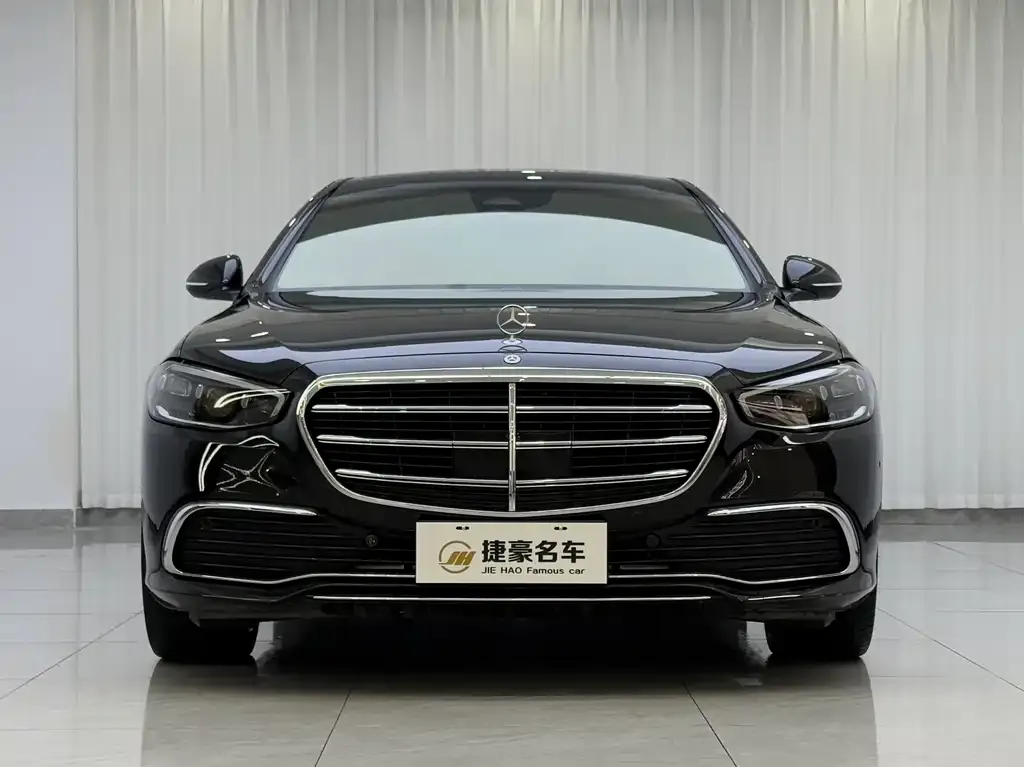 Mercedes-Benz S-Class — фото 1