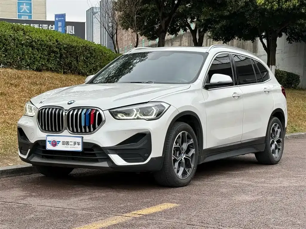 BMW X1 — фото 1