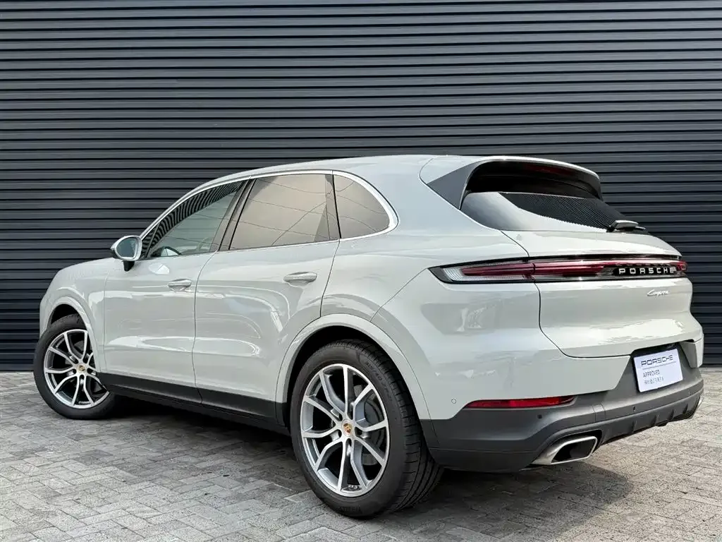 Porsche Cayenne — фото 3