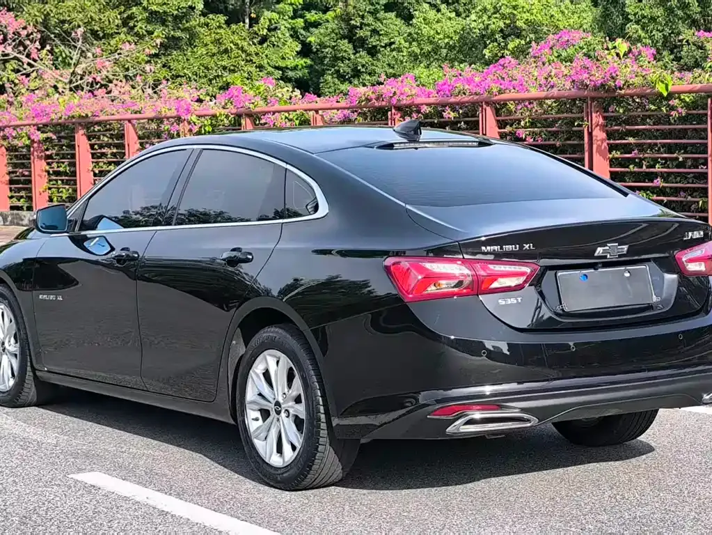 Chevrolet Malibu XL — фото 10