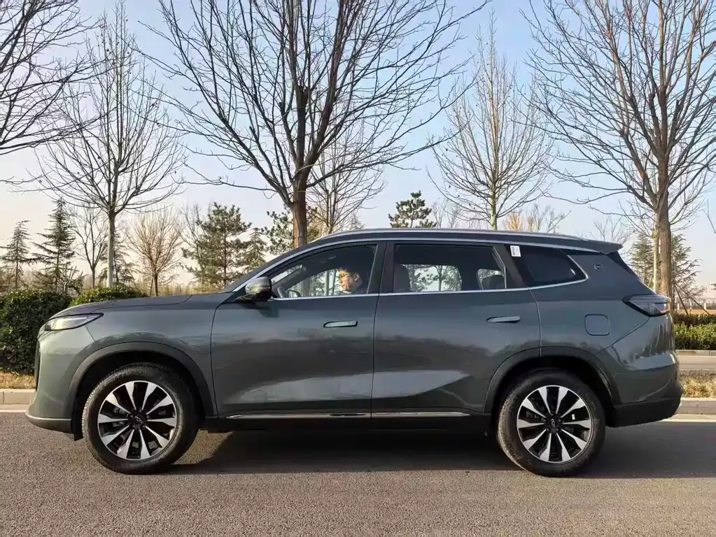 Chery Tiggo 8 PLUS — фото 8