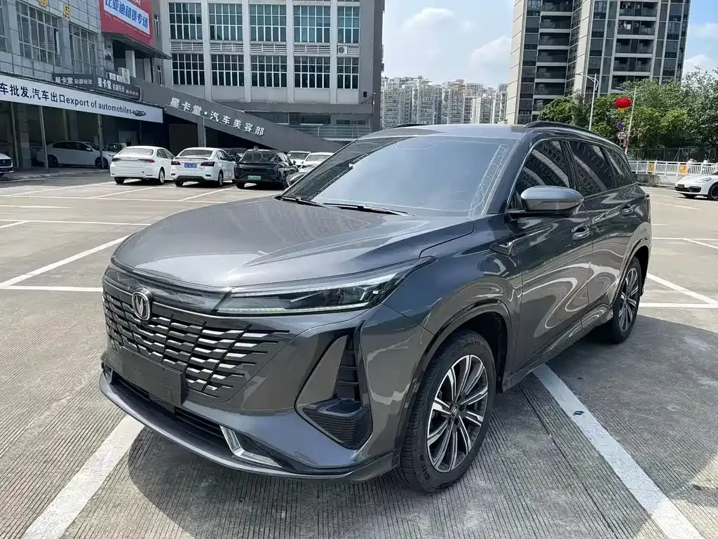 Changan CS75PLUS — фото 1
