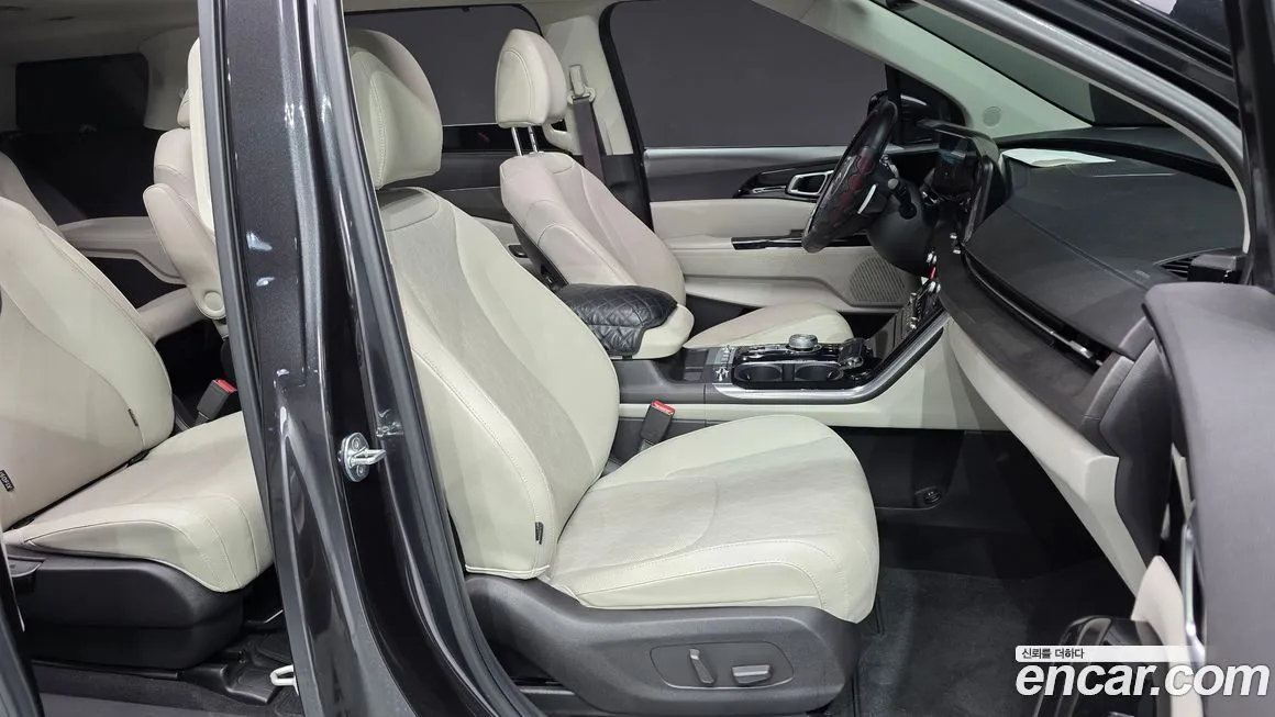 Kia Carnival — фото 10