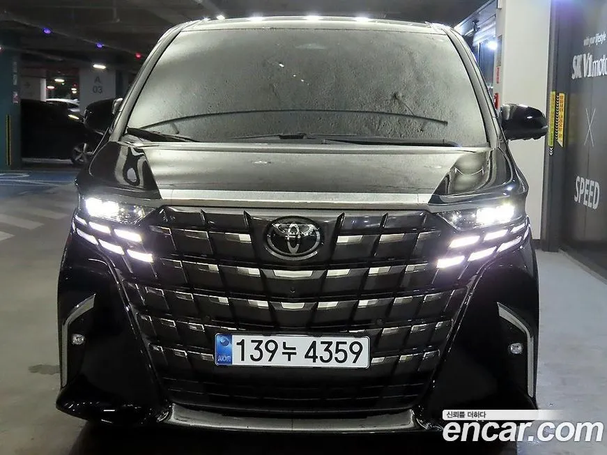 Toyota Alphard — фото 4
