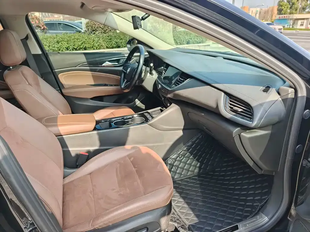 Buick Regal — фото 8