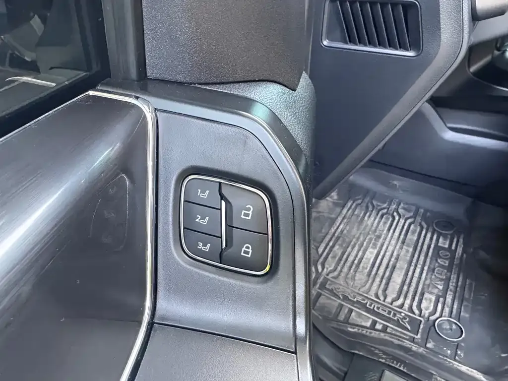 Ford F-150 Raptor — фото 2