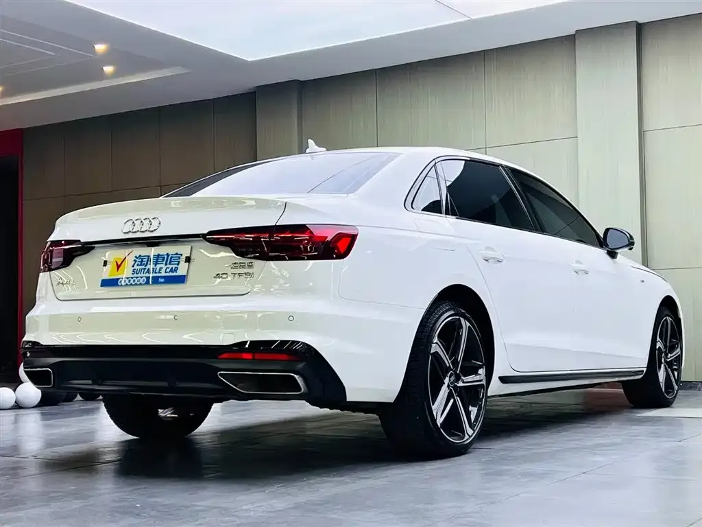 Audi A4L — фото 2