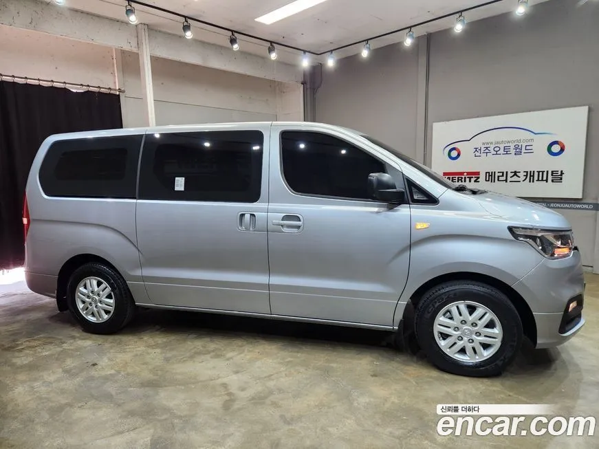 Hyundai Starex — фото 4