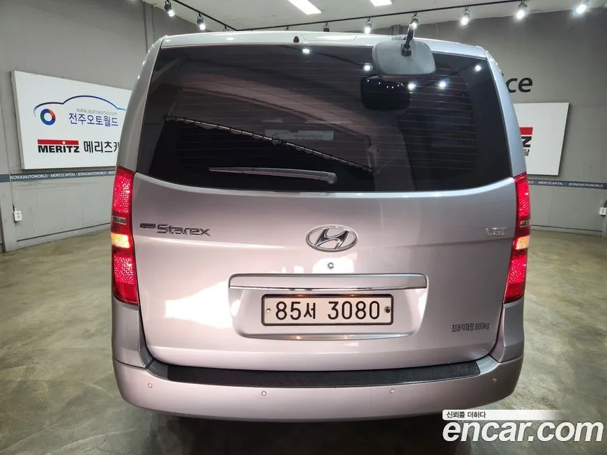 Hyundai Starex — фото 3