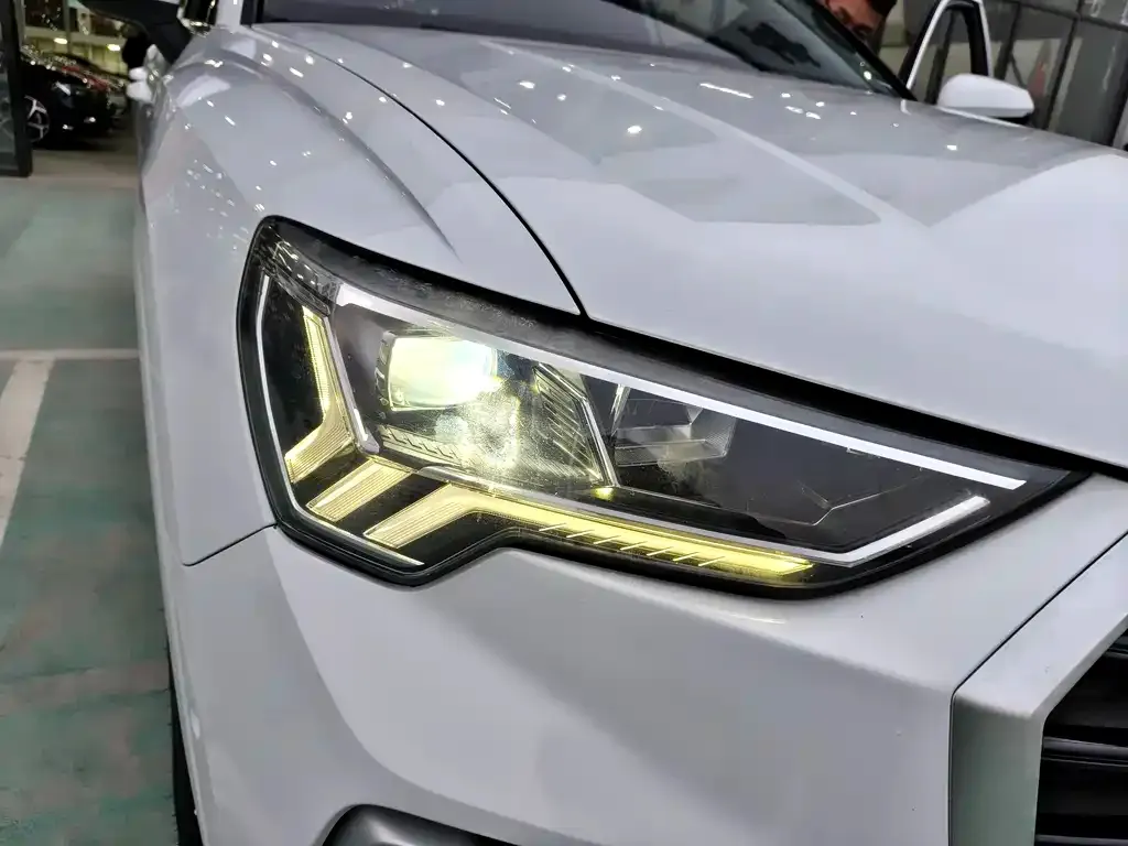 Audi Q3 — фото 5