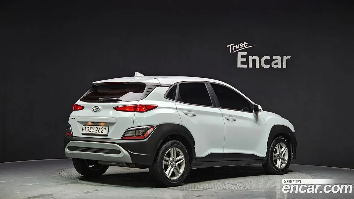 Hyundai Kona — фото 8