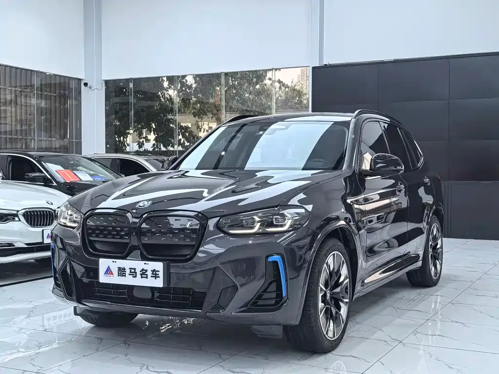 BMW iX3 — фото 1