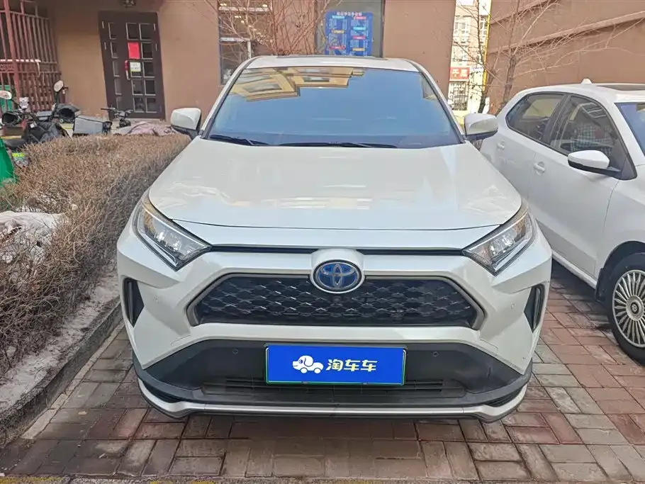 Toyota RAV4 Prime — фото 2