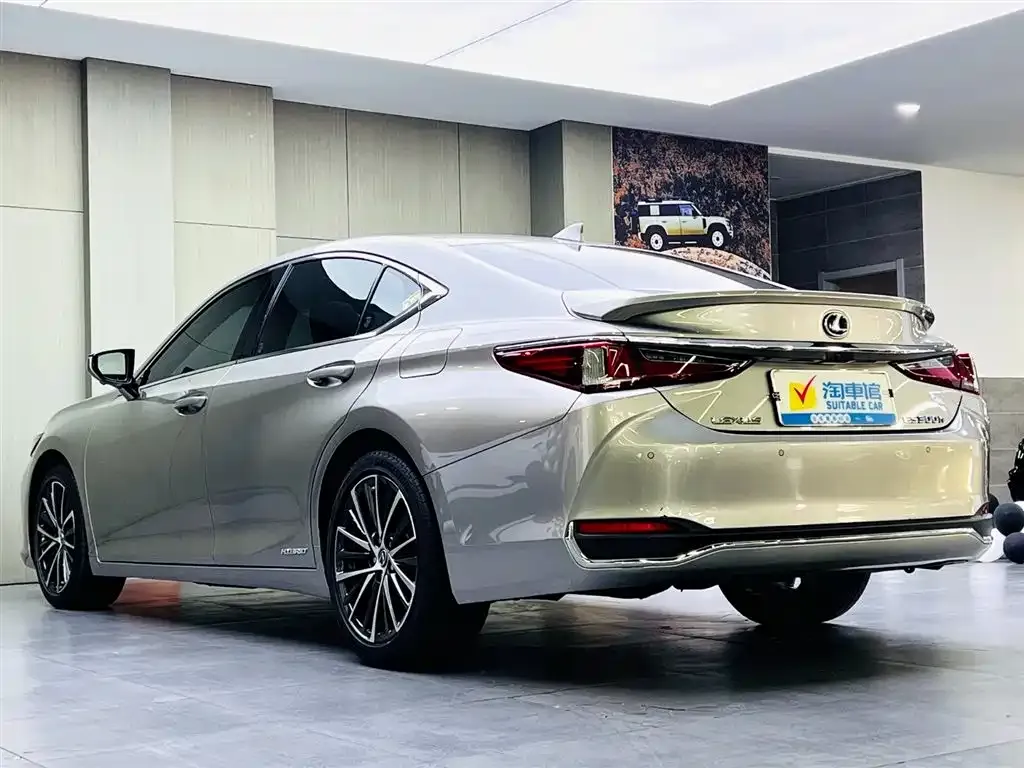 Lexus ES — фото 6