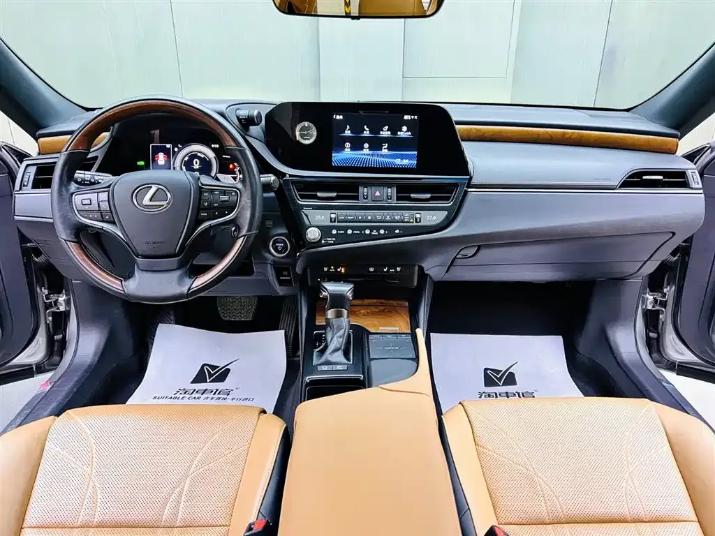Lexus ES — фото 8
