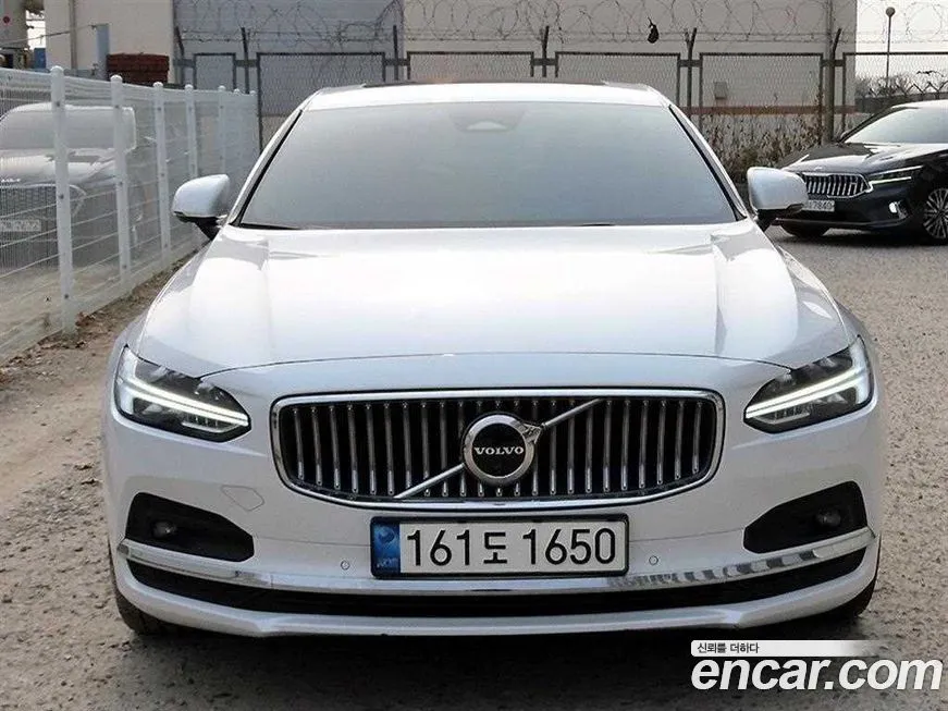 Volvo S90 — фото 1